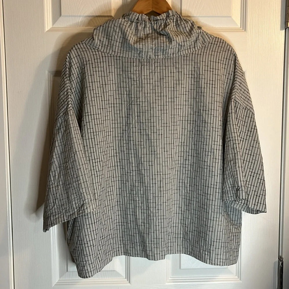 Stylish short sleeve top windbreaker fabric women’s L gray drawstring neckline - Picture 6 of 8